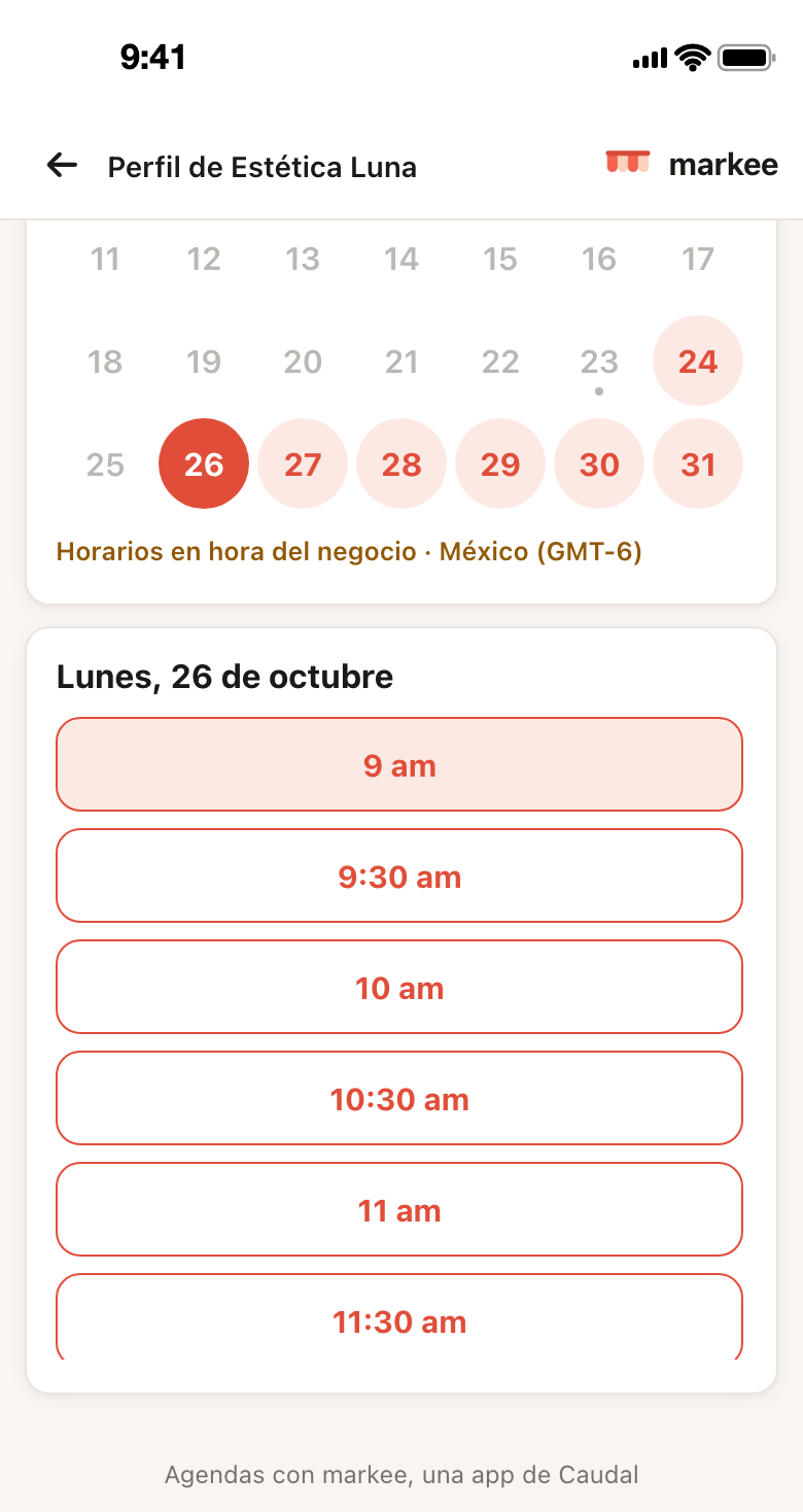El calendario de octubre con los días disponibles en coral y la lista de horas libres del lunes 26